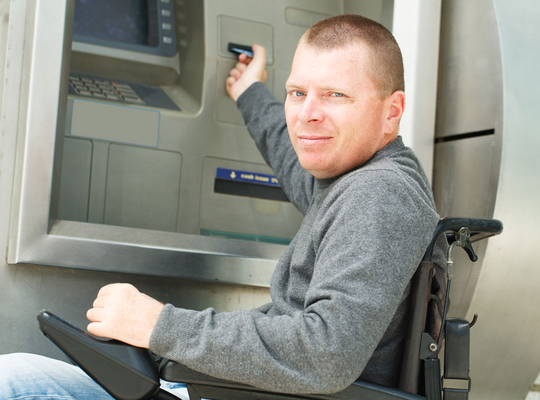 (c) Thinkstock Rendre les produits et les services plus accessibles aux personnes handicapées