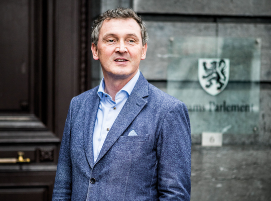 (c) Emy Elleboog Karl Vanlouwe